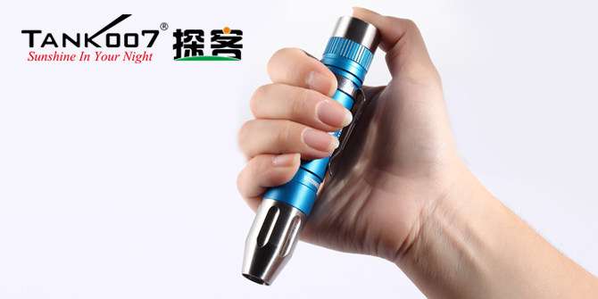 新手收藏家必用珠寶玉石鑒定工具——TANK007照玉手電筒！